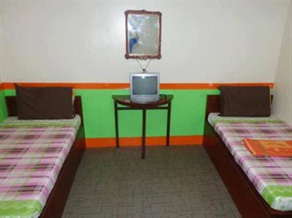 Np Festival Inn Kalibo Ruang foto